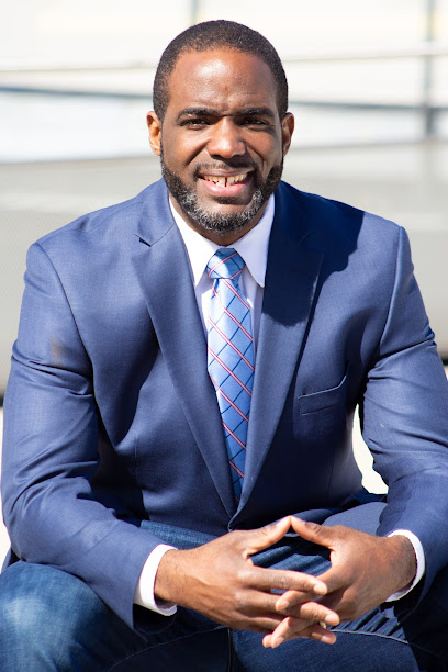 Claude Harriott – State Farm Insurance Agent